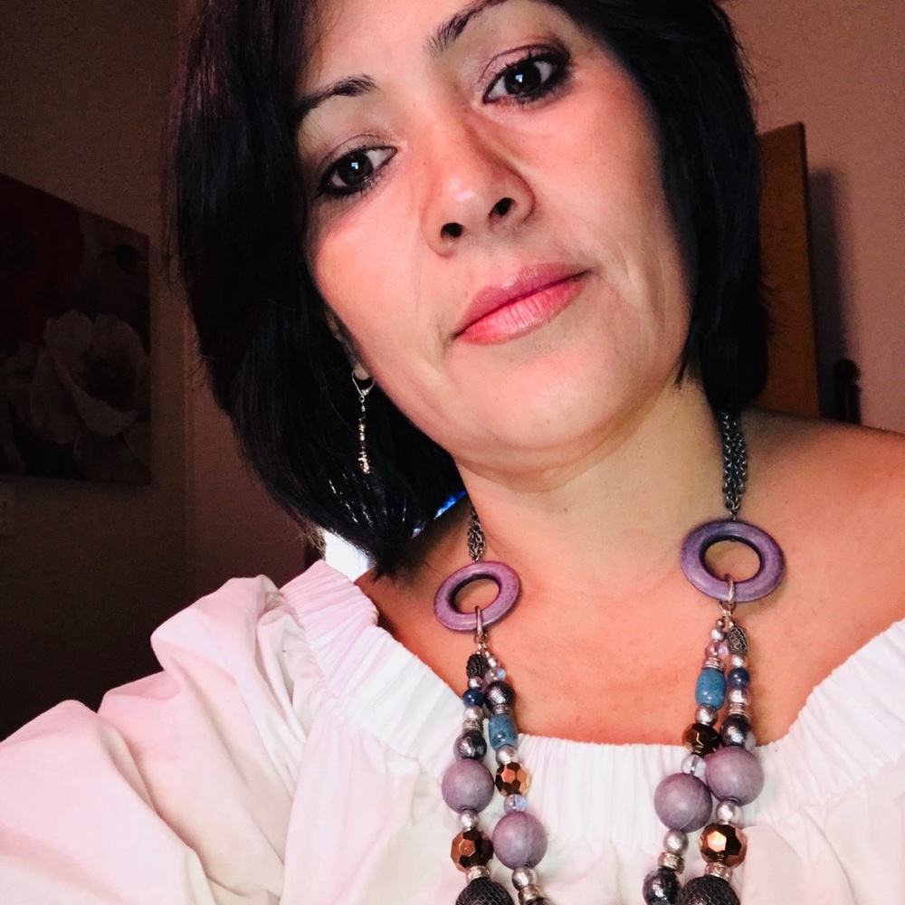 Meet your Posher, Gloria